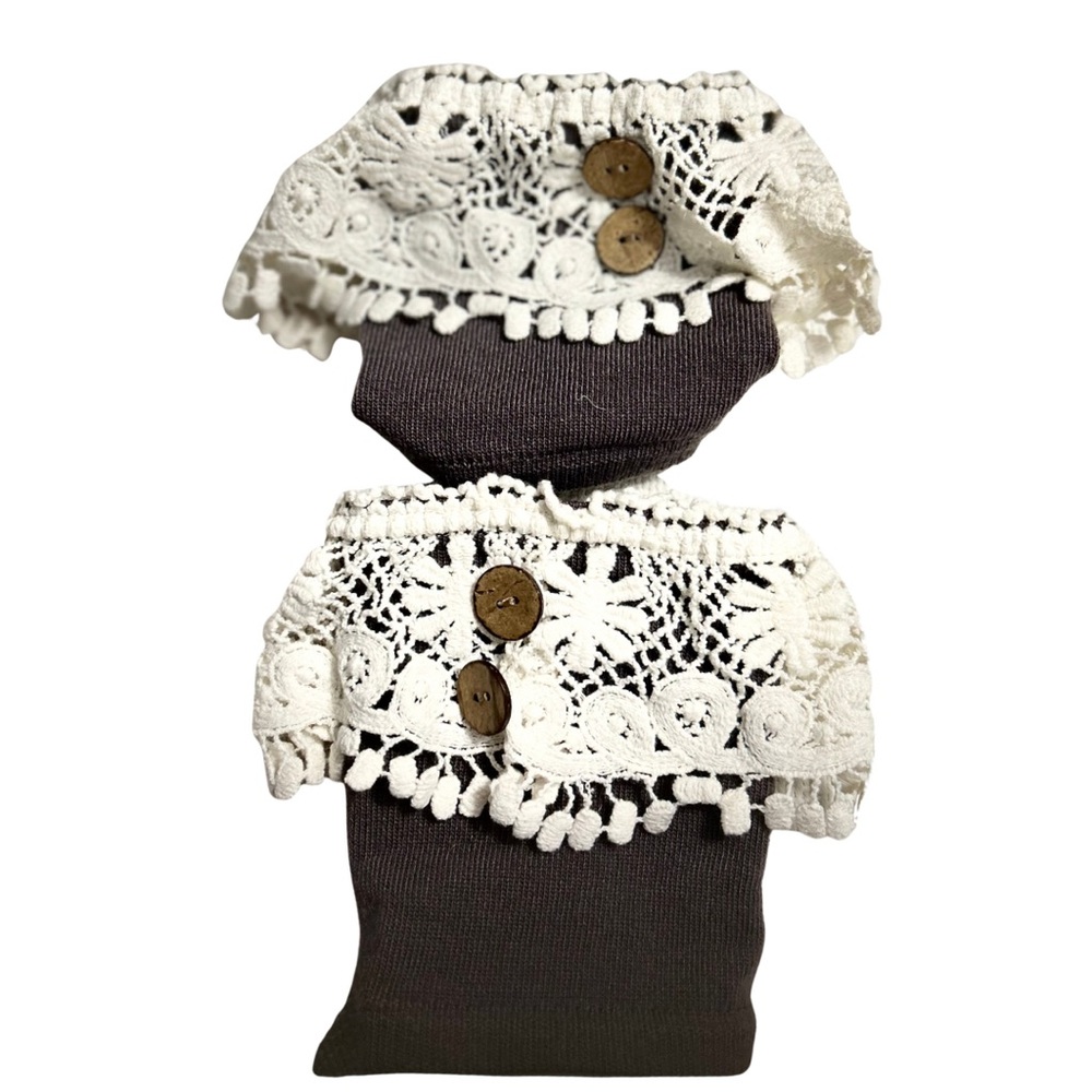 Chic Lace Buttoned Leg Warmers